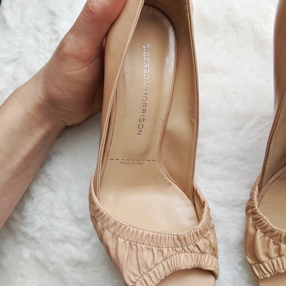 Sigerson Morrison NWT Leather Nude Wedge Heels - Picture 11 of 15